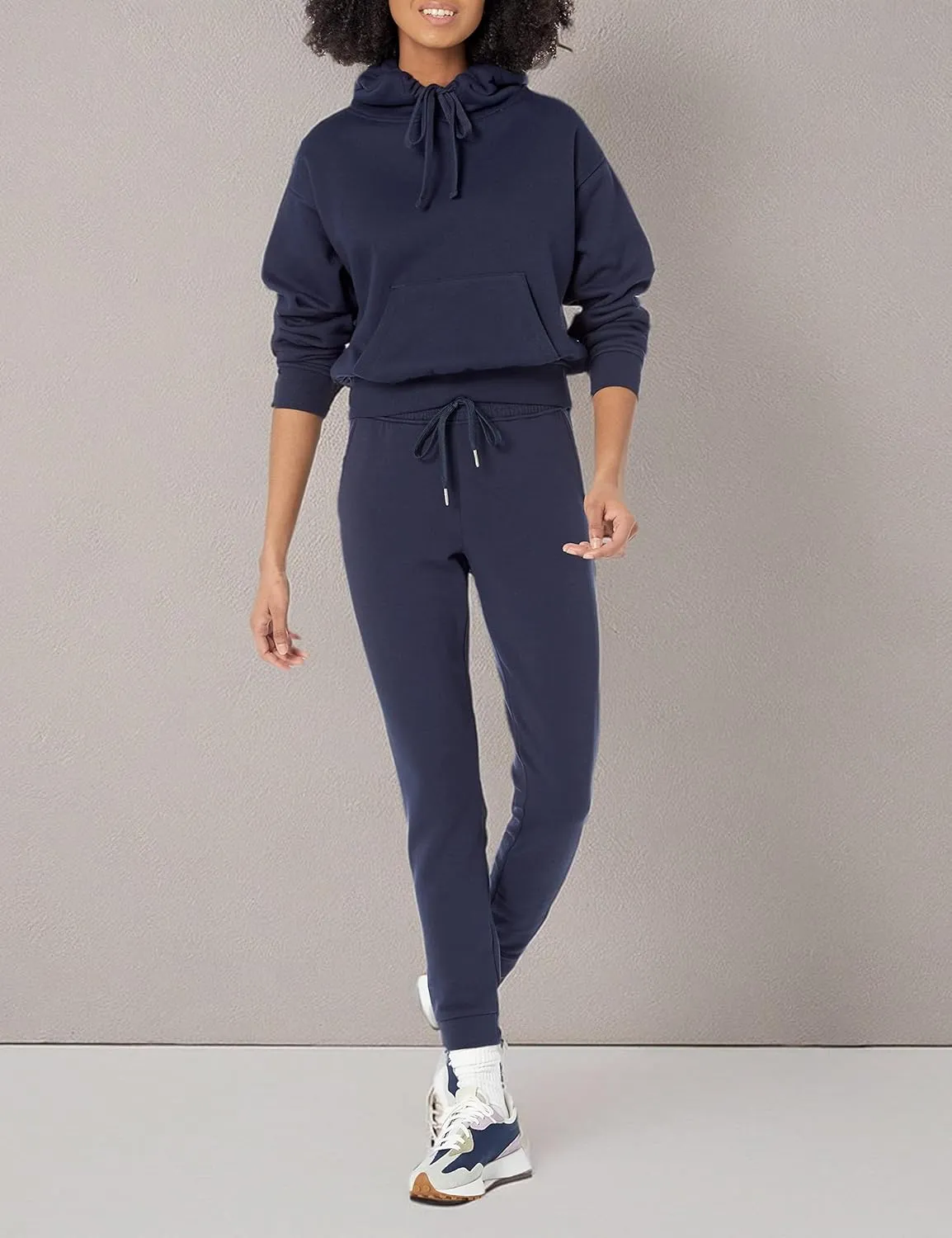 Amazon Essentials Womens Hoodies - Crop Pullover Sweatshirt (Available in Plus Size)