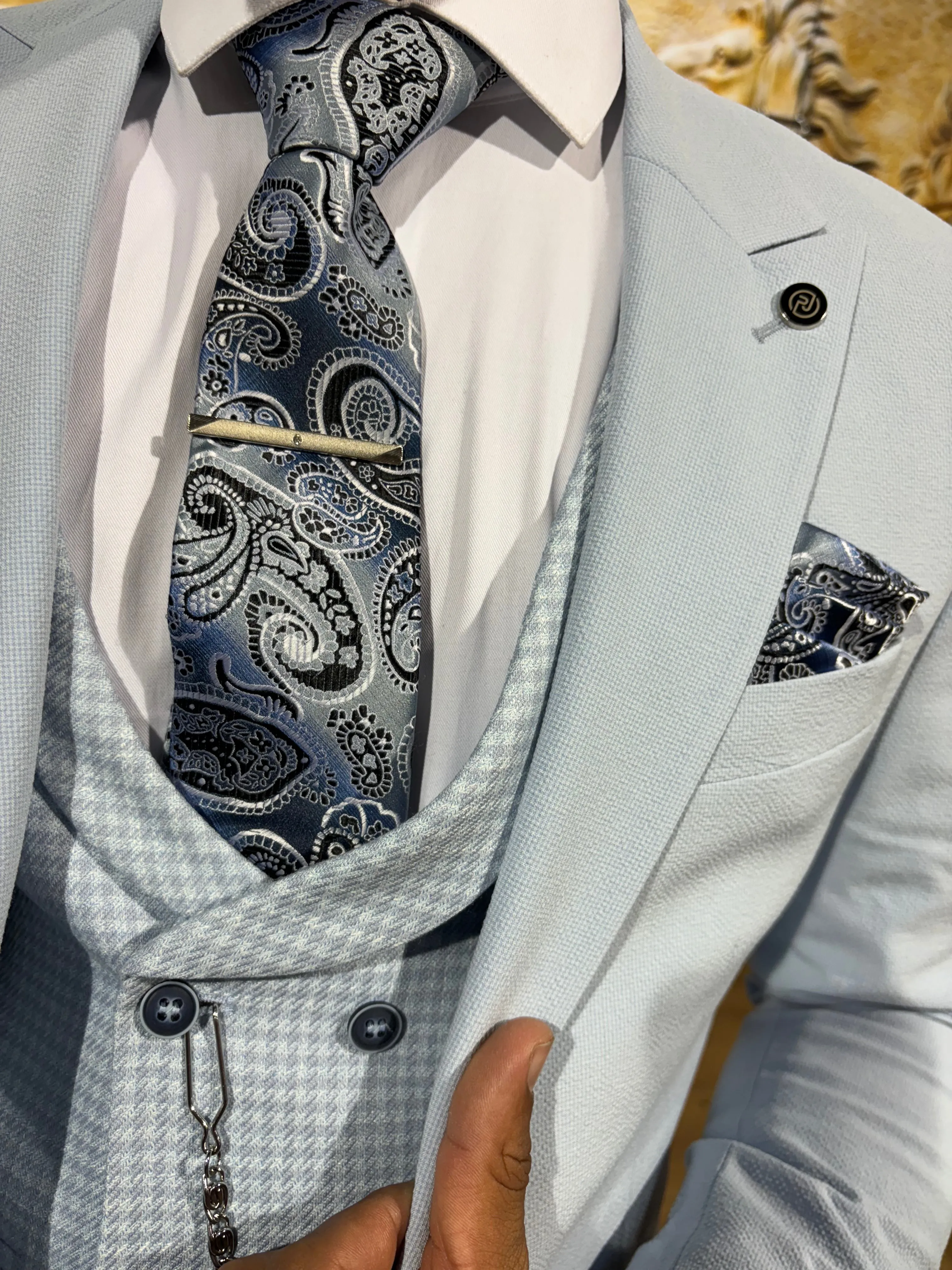 Edinburgh - Light Blue 3 Piece Suit