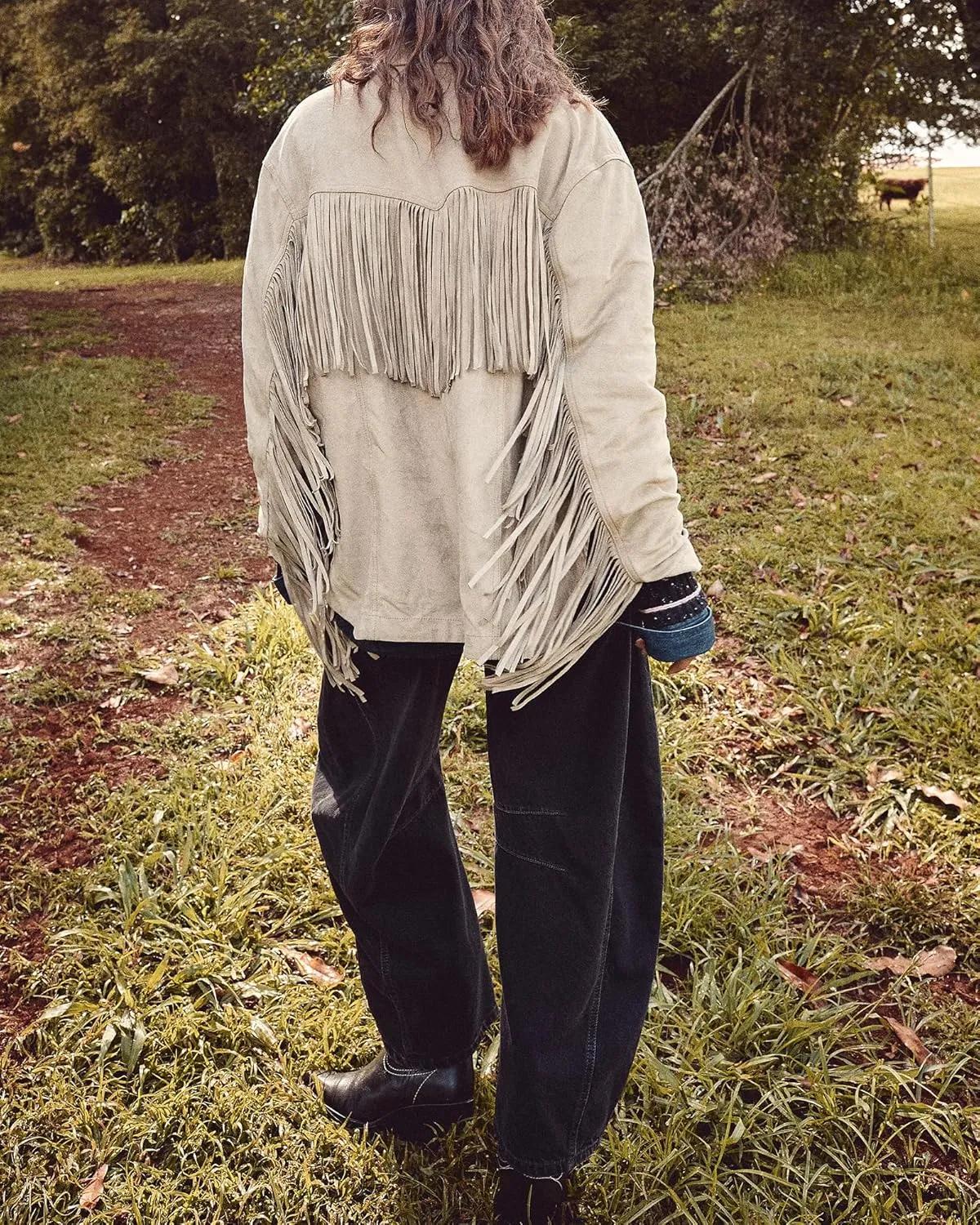 Gacaky Women's Oversized Faux Suede Fringe Jacket Vintage Western Cowgirl Tassel Jackets Country Concert Outfits