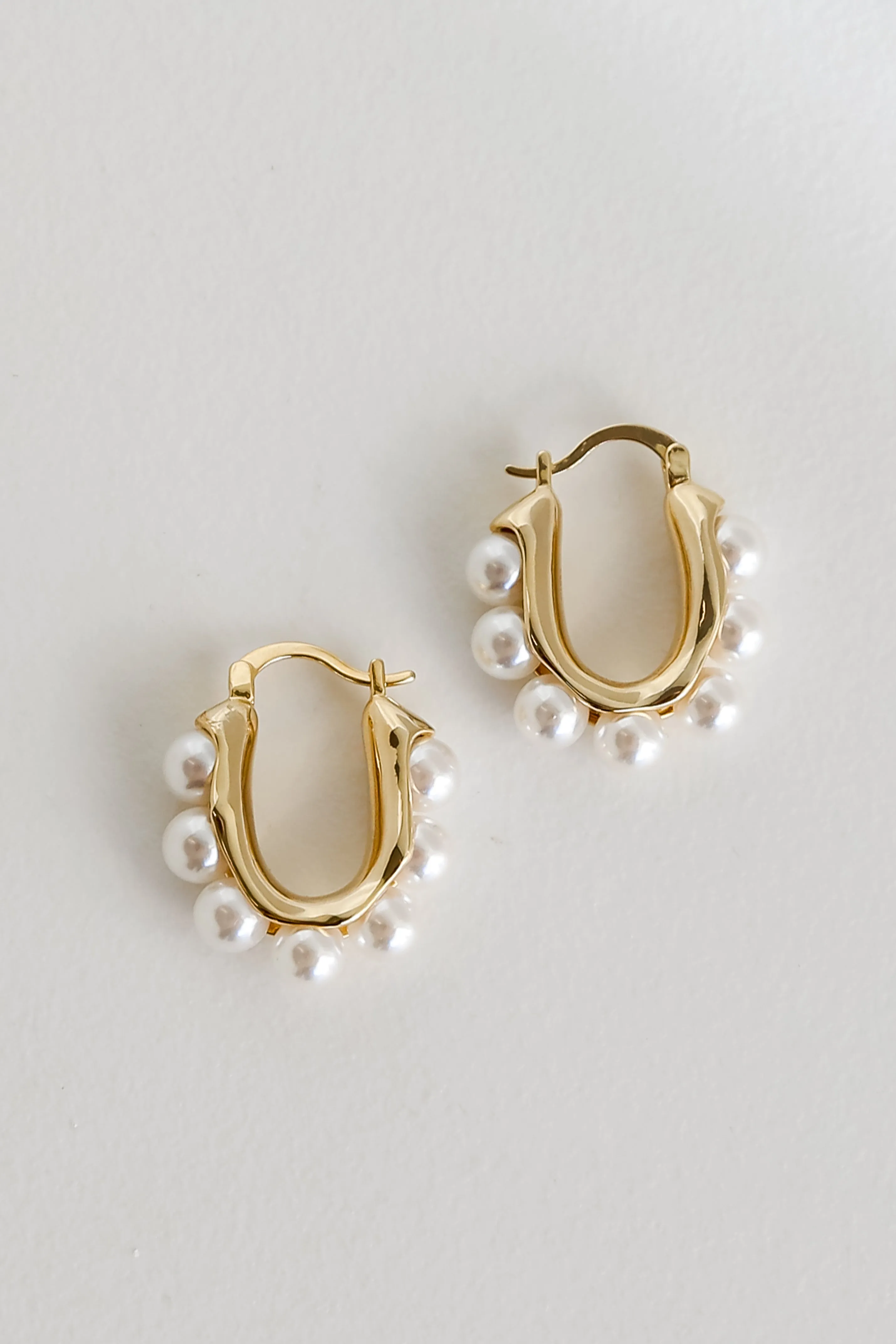 Sara Gold Pearl Oval Hoop Earrings