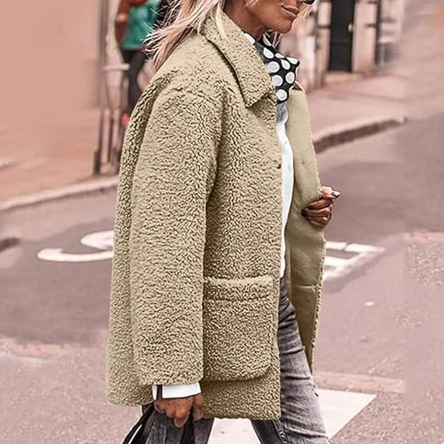 Sherpa Jacket Women Baggy Fleece Winter Coats Button Down Lapel Faux Fur Coat Comfy Fuzzy Warm Jackets with Pockets