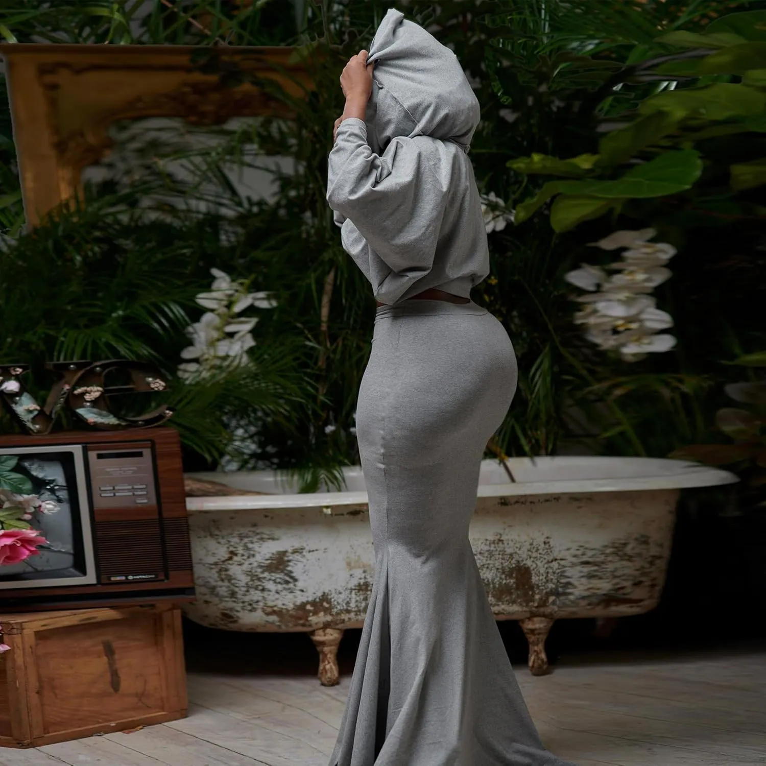 Skirt Sets Women 2 Piece Outfits Sexy Long Batwing Sleeve Hooded Shirt Tops with High Waist Mermaid Maxi Skirt Set