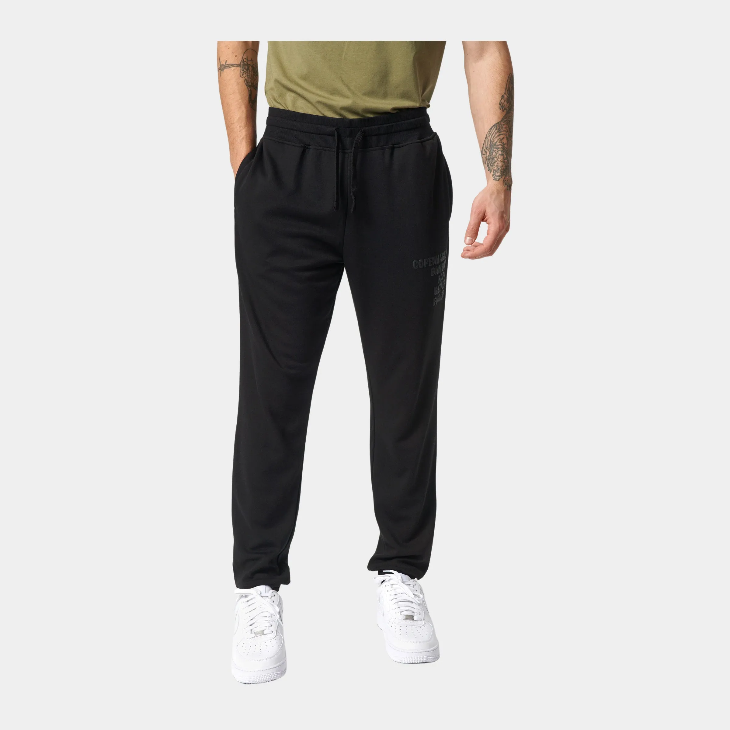 Sort bambus joggingsæt med logo