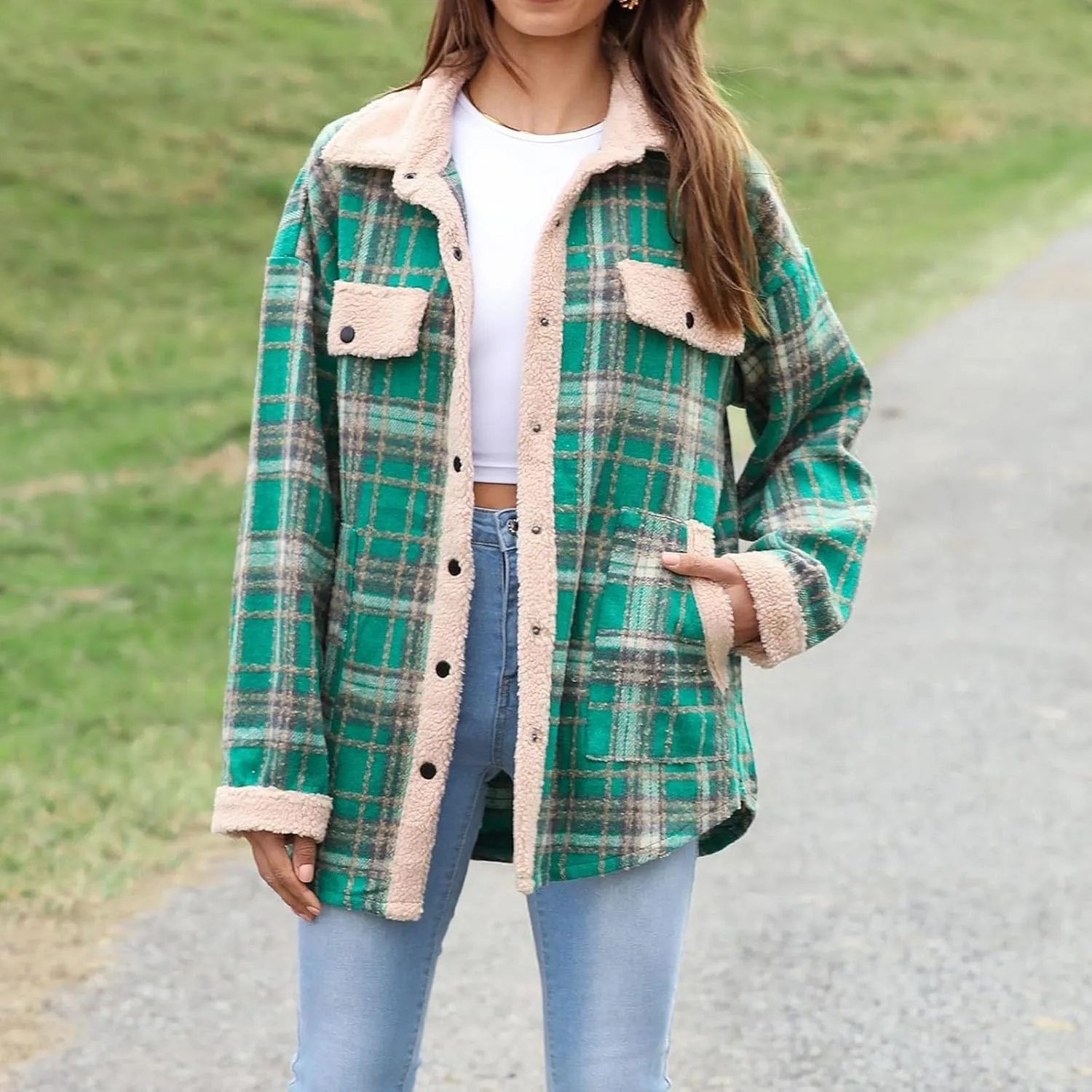 Womens Long Sleeve Plaid Jacket Flannel Lapel Button Down Fuzzy Shacket Jacket Casual Lapel Fleece Coats Fall Outfits