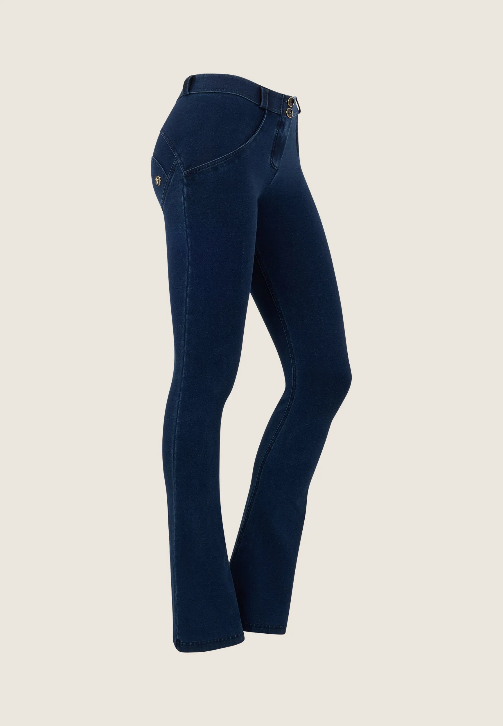 WRUP47RF412-J0B  Subtle Flared WR.UP® Jeans